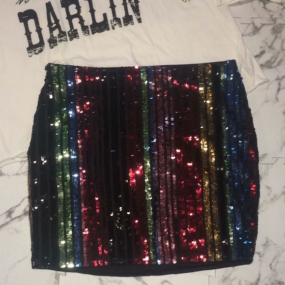 Privy Privately Privileged Sequins Mini Skirt - Picture 2 of 8